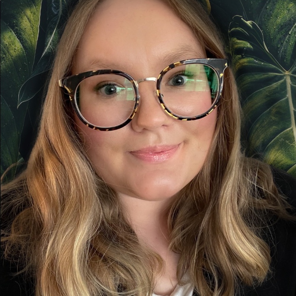 Meet your Posher, Emilie